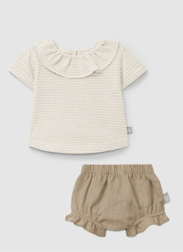 Linen Pull Up and Striped Ruffled Collar Shirt Set in Natural