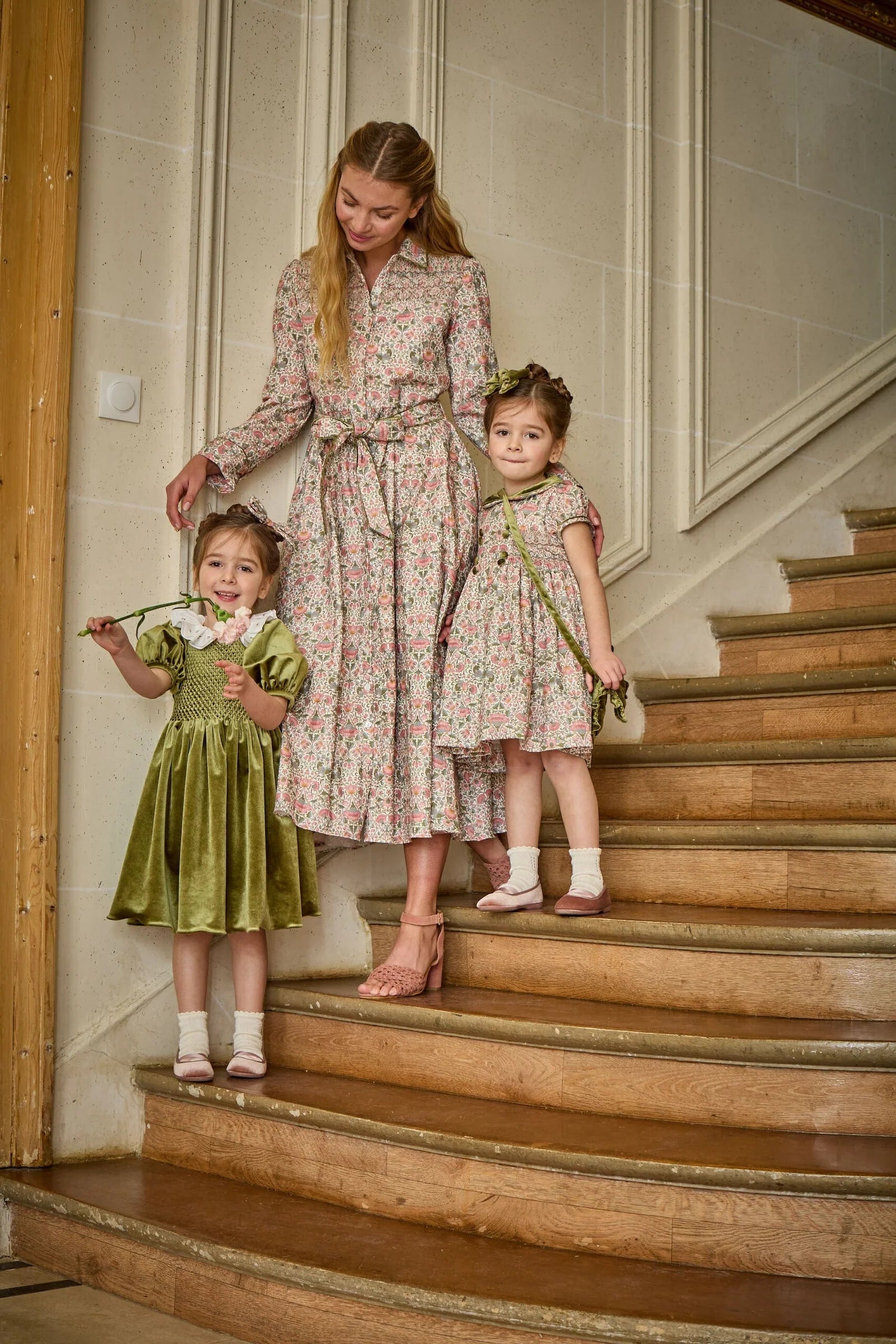 Joséphine, smocked dress, in Olive velve