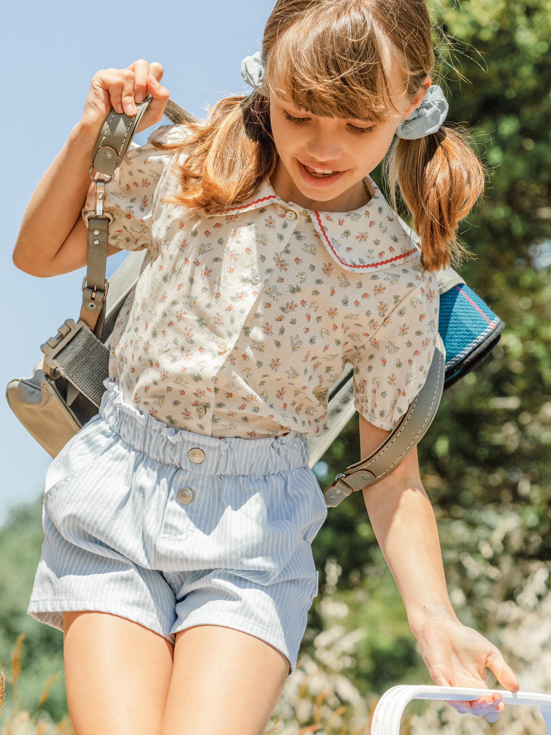 Conjunto Corto Pull-Up en Naranja y Blusa Estampado Floral