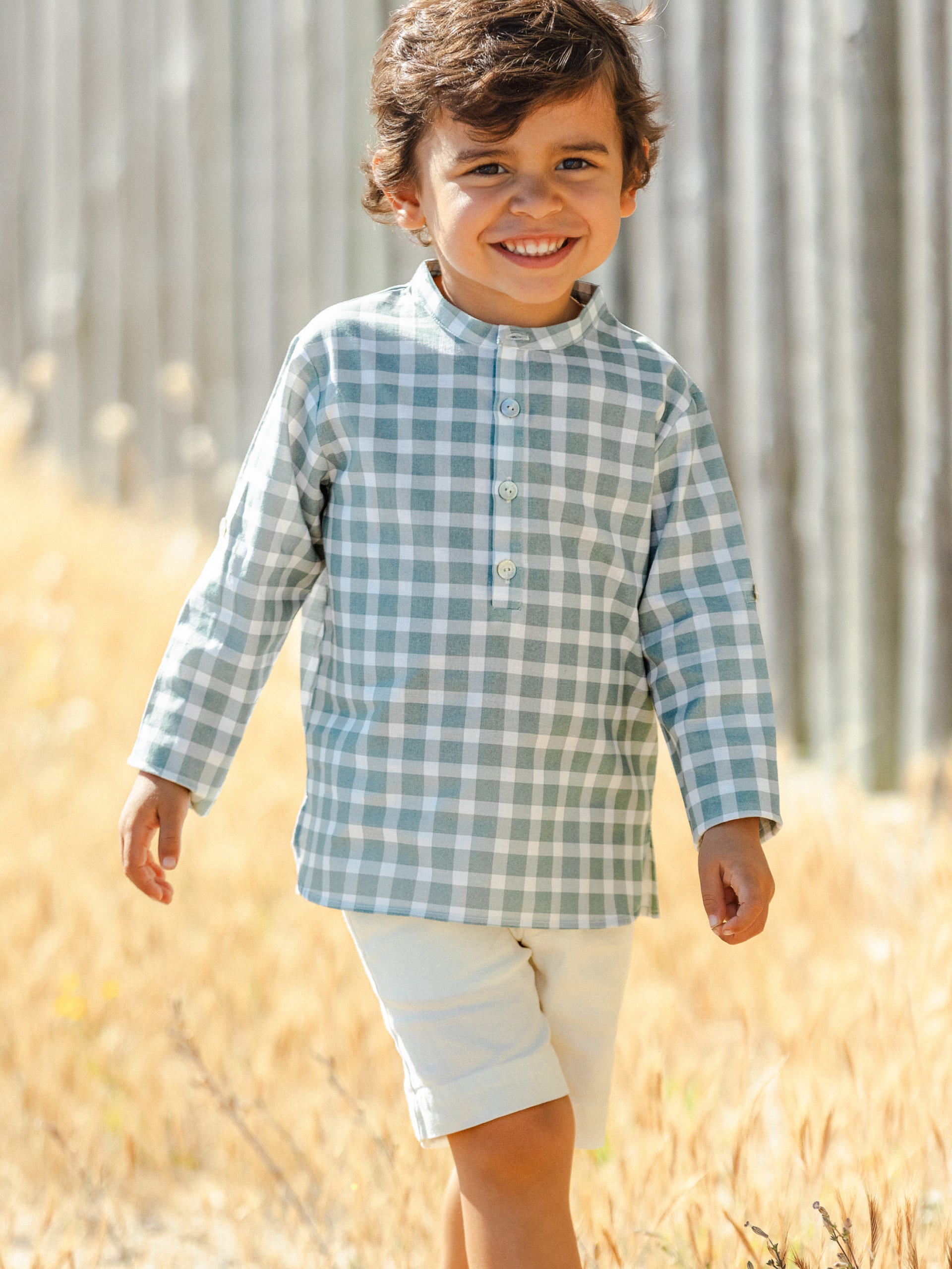 Conjunto camisa cuello Mao Cuadros y pantalon corto de sarga