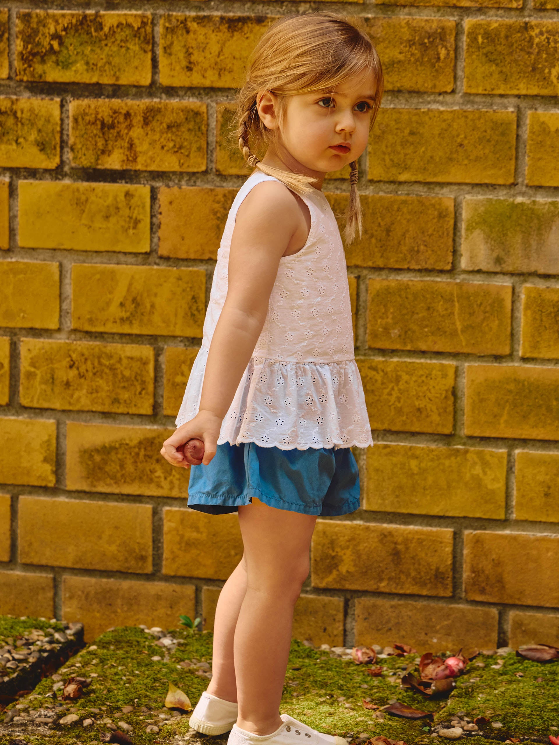 Top in English embroidery and twill pull up shorts