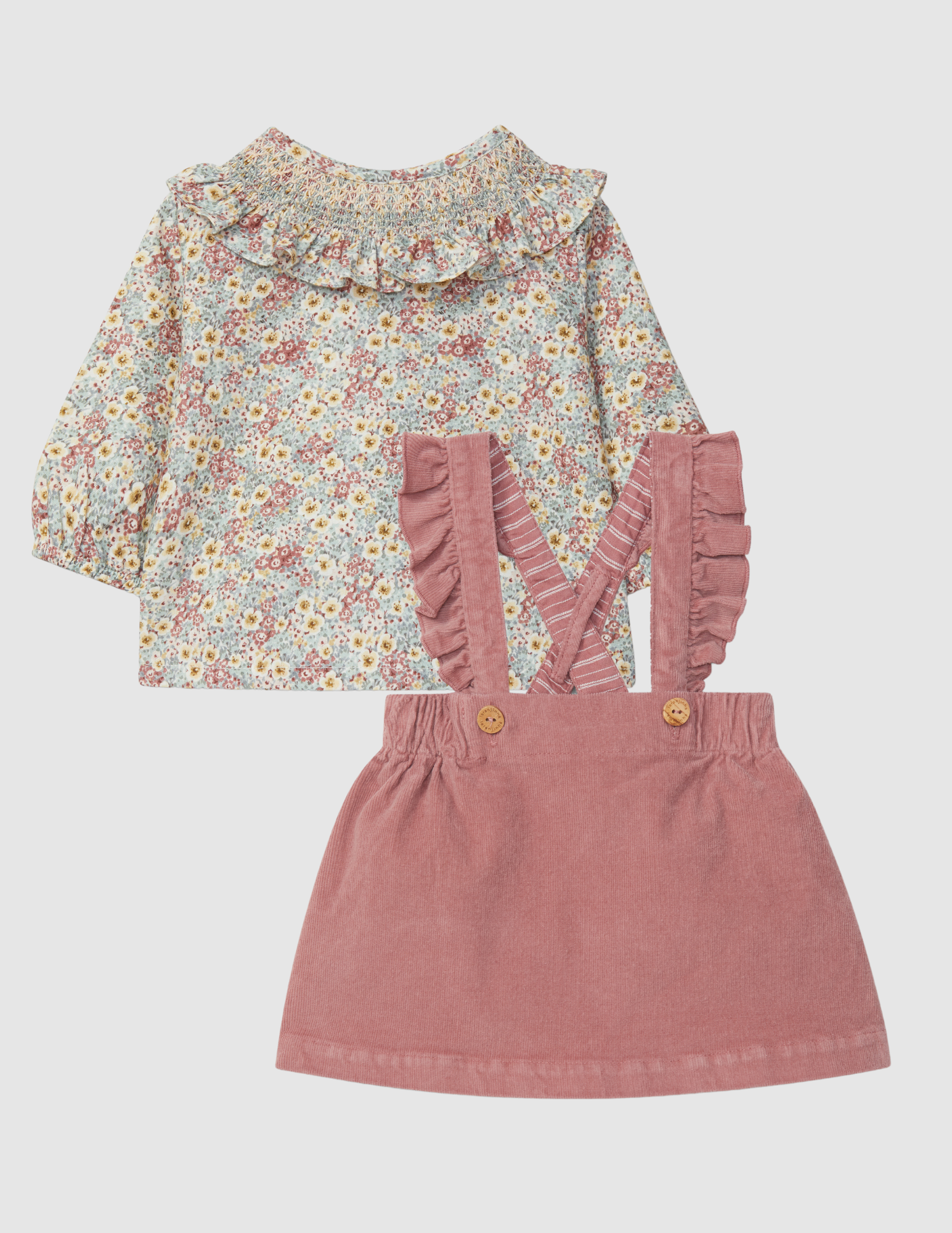 Conjunto Falda con peto y Blusa floral con smock