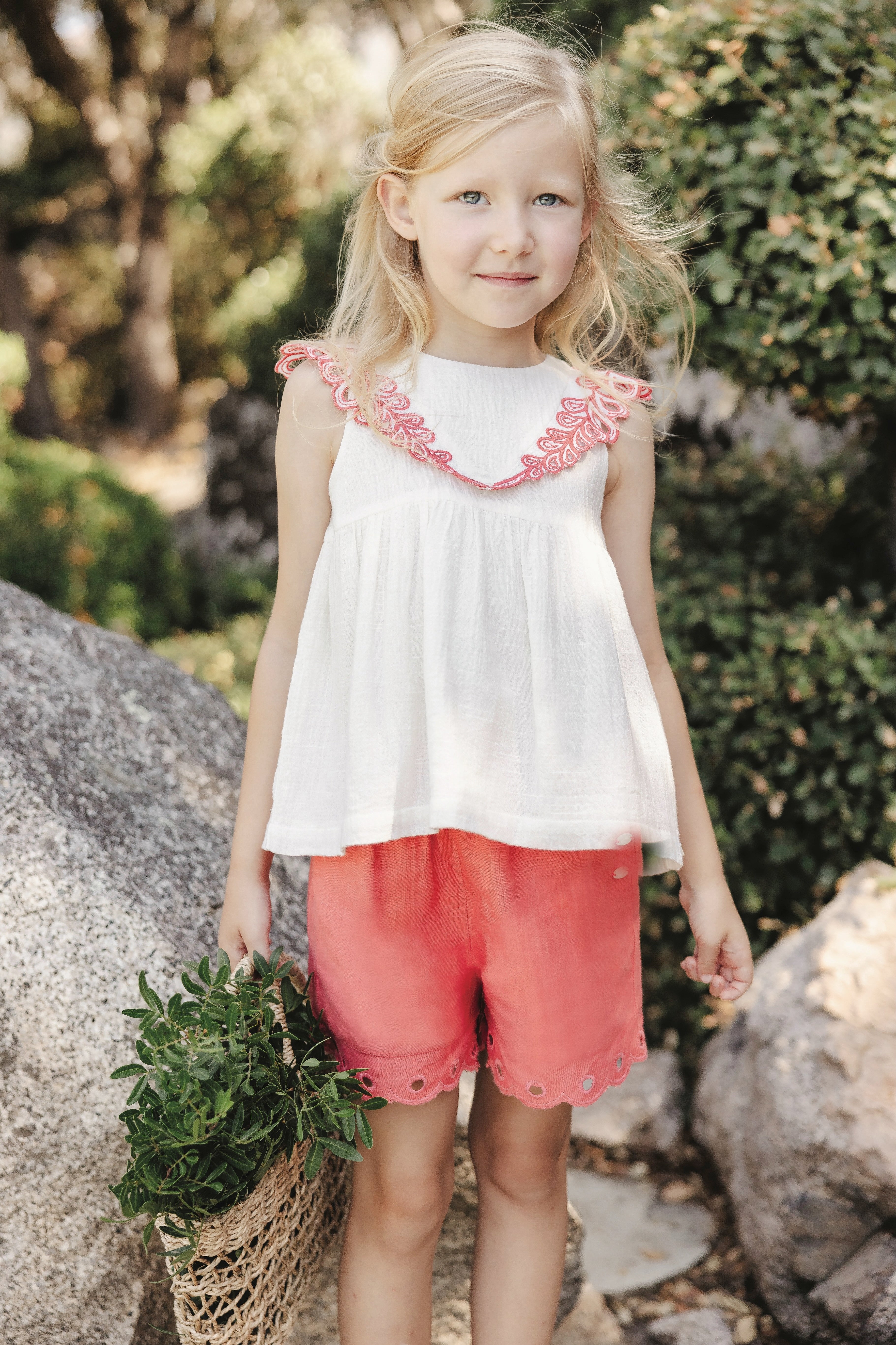 Nacre Top and Linen Corail Shorts