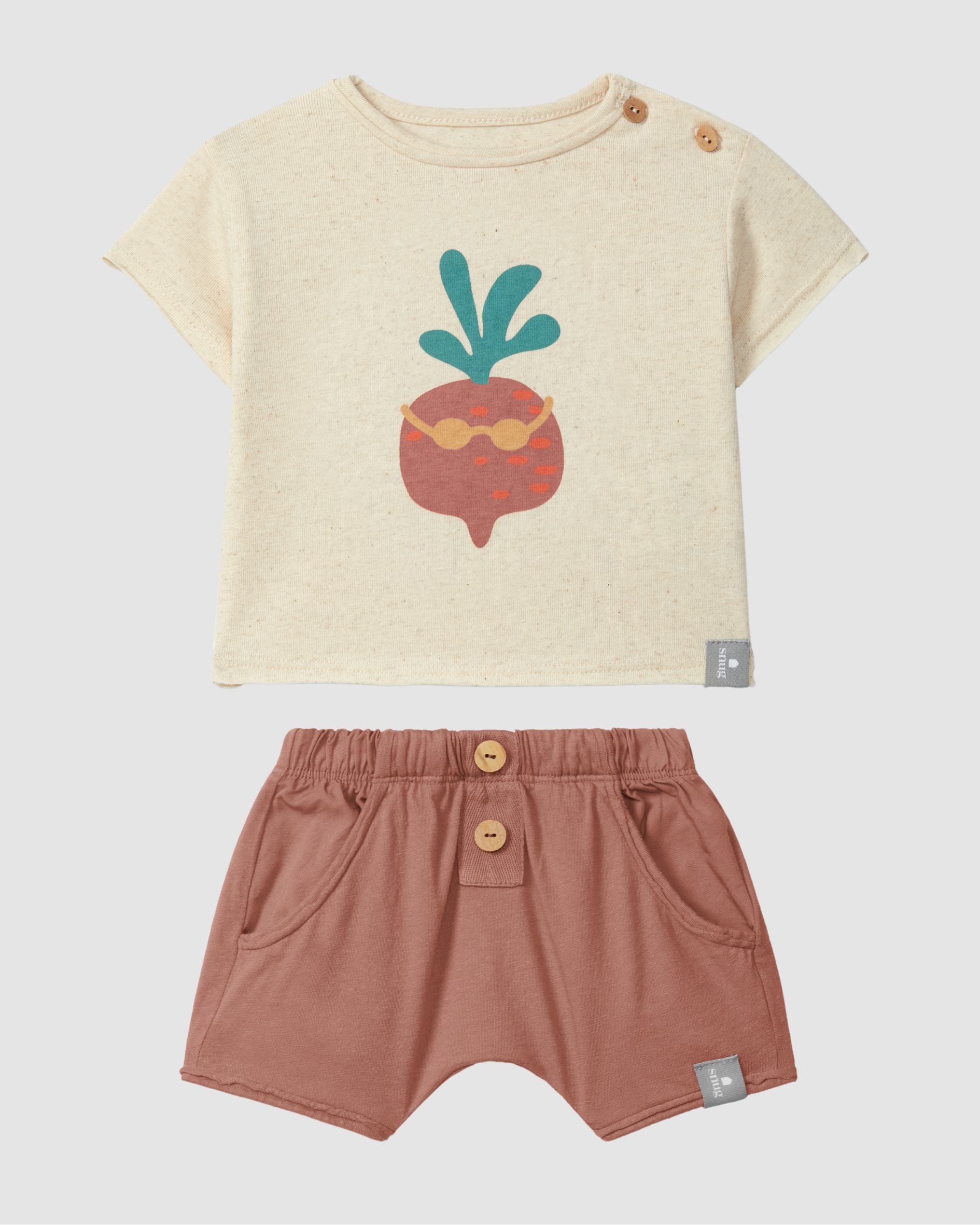 T-shirt with Beets print and Shorts