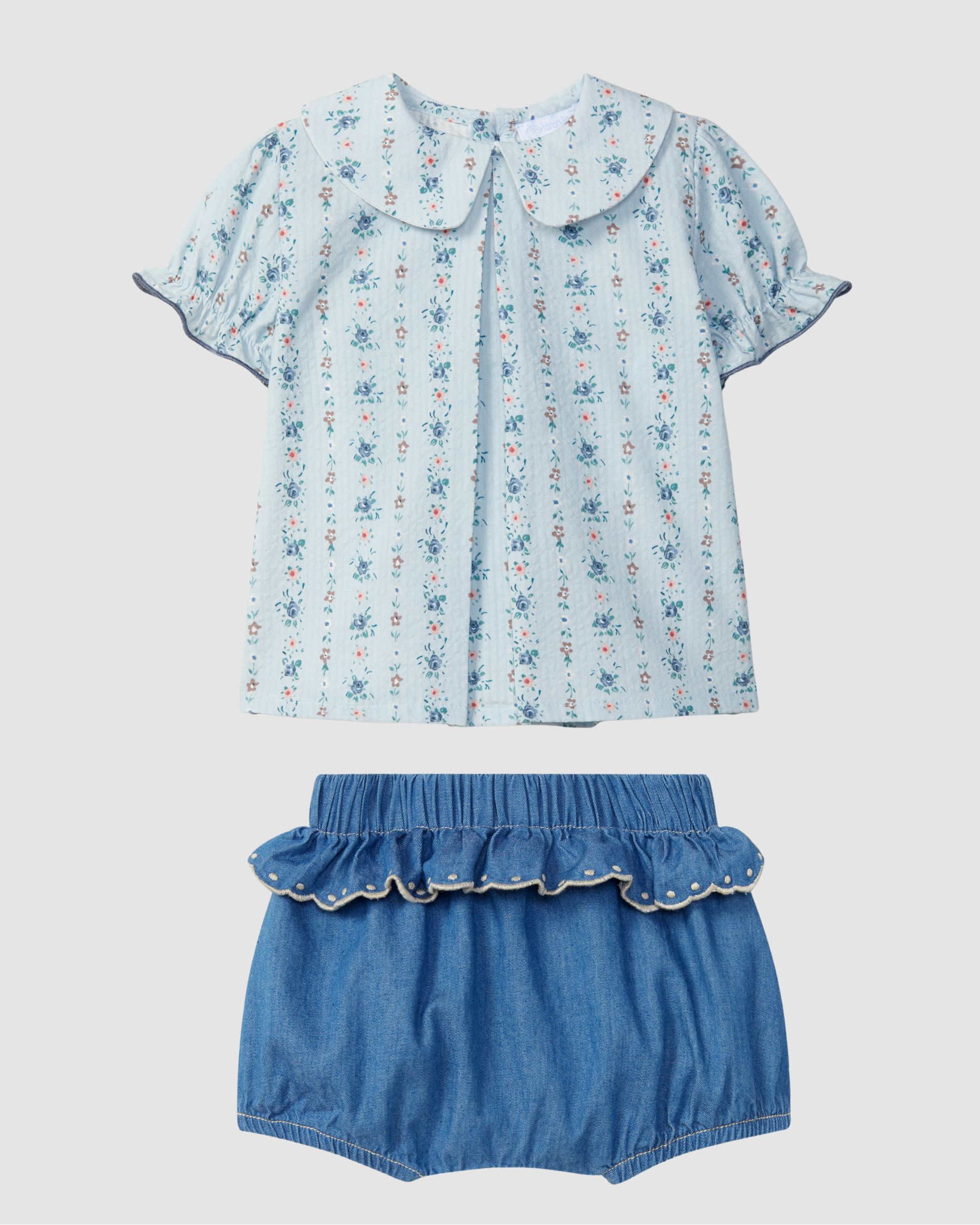 Floral print seersucker blouse and Thin denim pull-up shorts with embroidered details