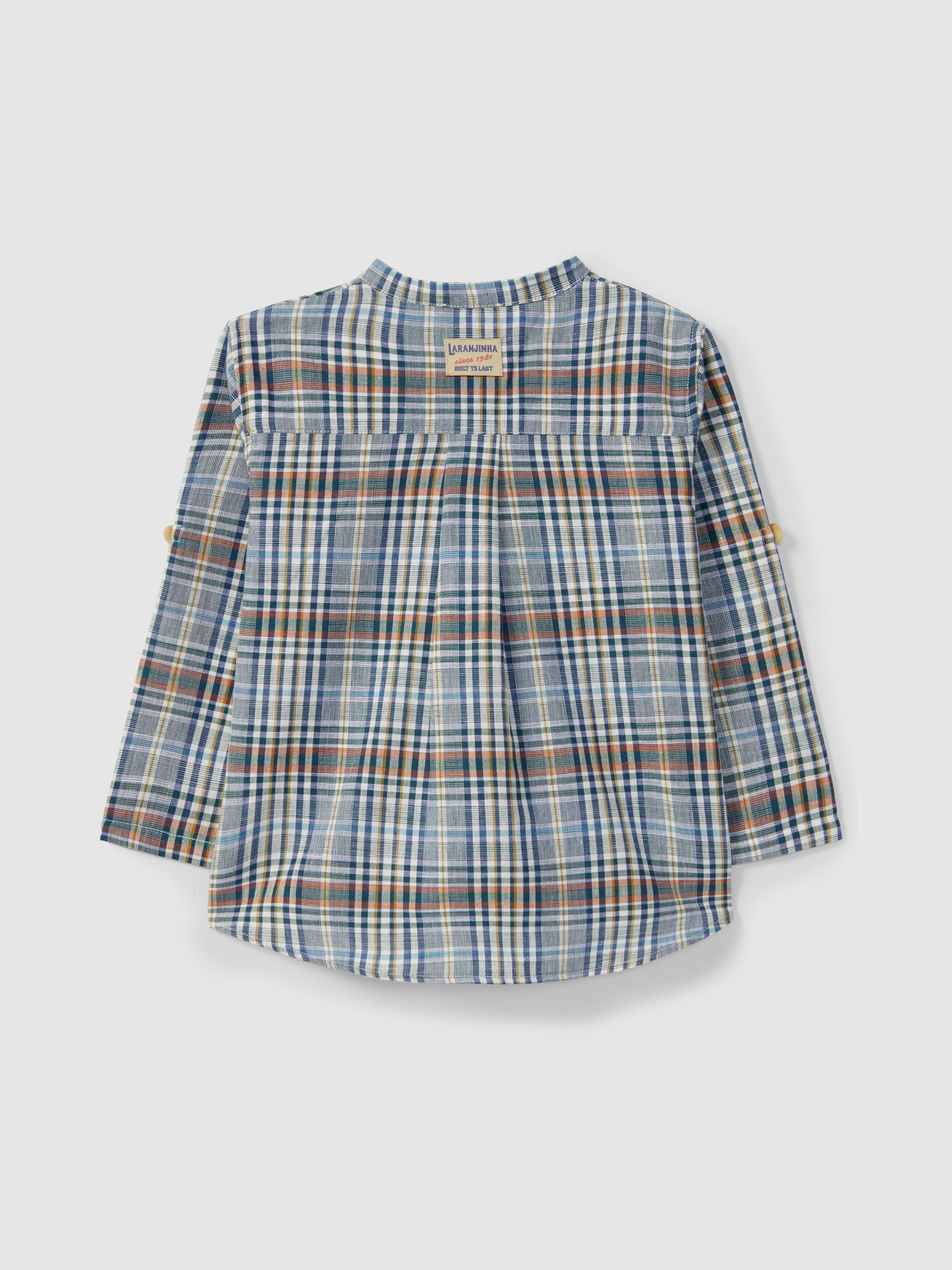 Mandarin collar checked shirt and Twill shorts with contrast colour details