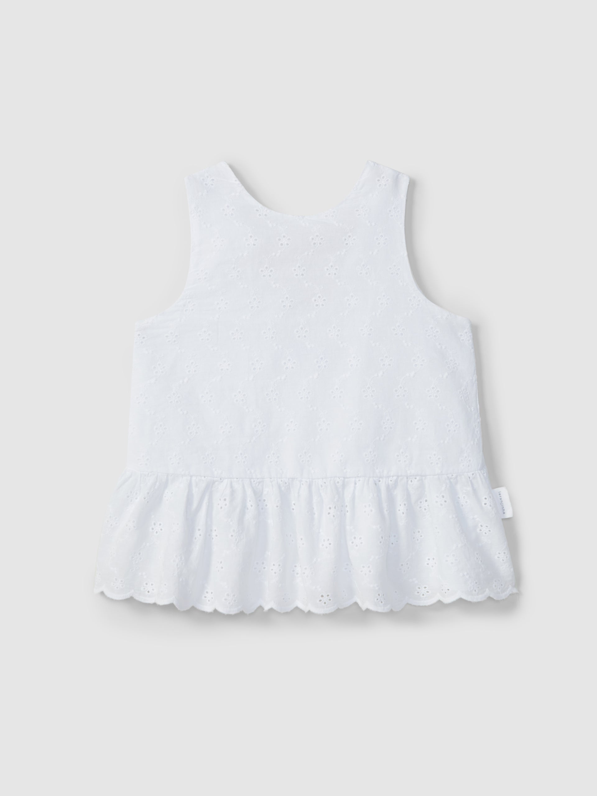 Top in English embroidery and twill pull up shorts
